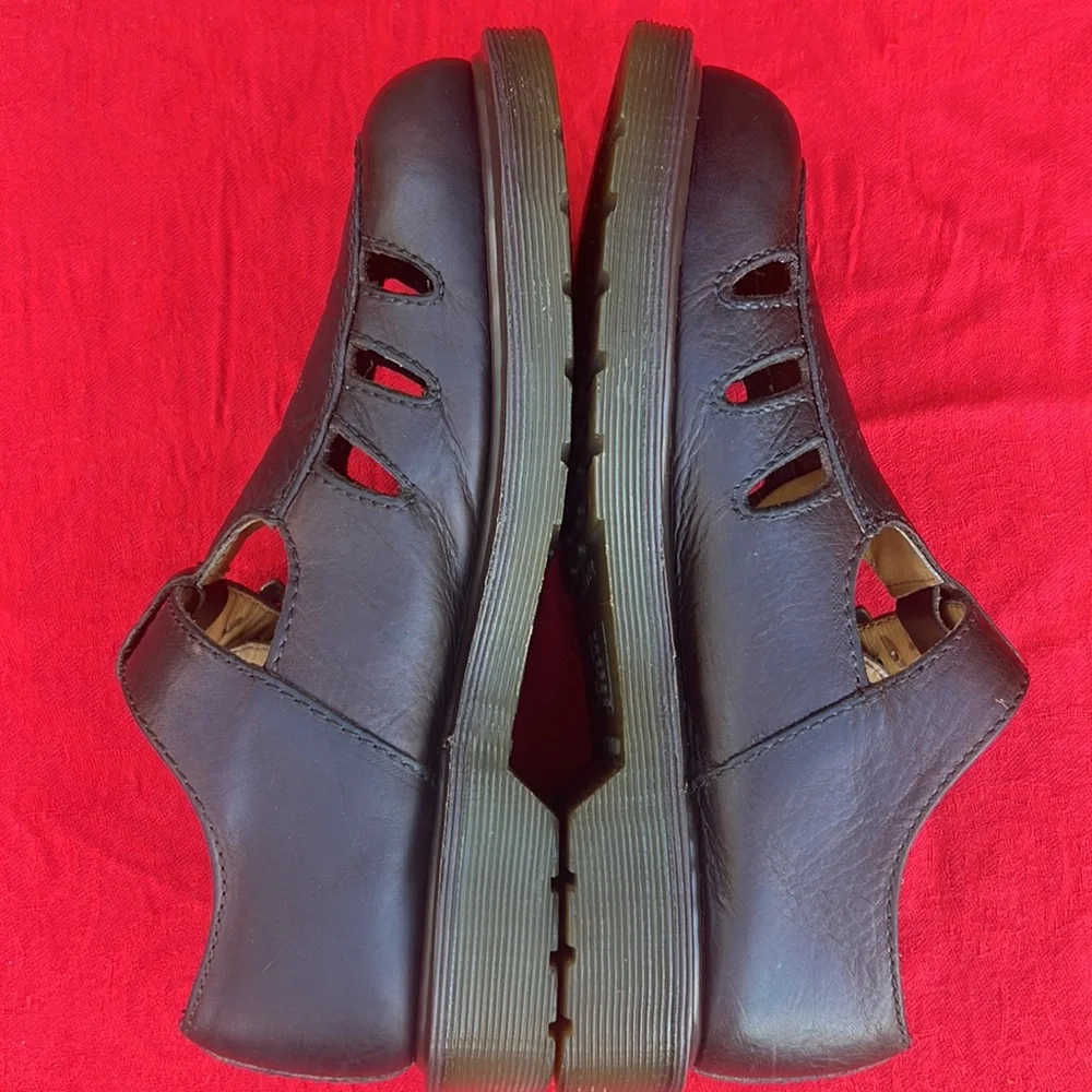 🏴󠁧󠁢󠁥󠁮󠁧󠁿 Vintage Dr. Martens MIE T-Strap Cut Out Mary Jane Loafers UK 5
